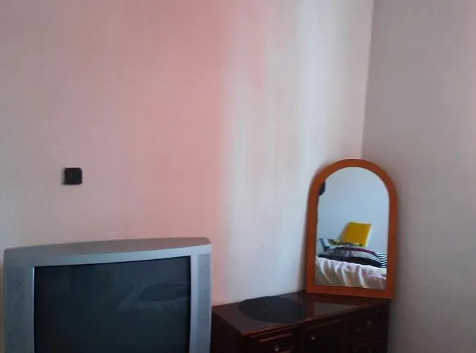 Camera Cu Baie Si Curte-centru Istoric Brasov